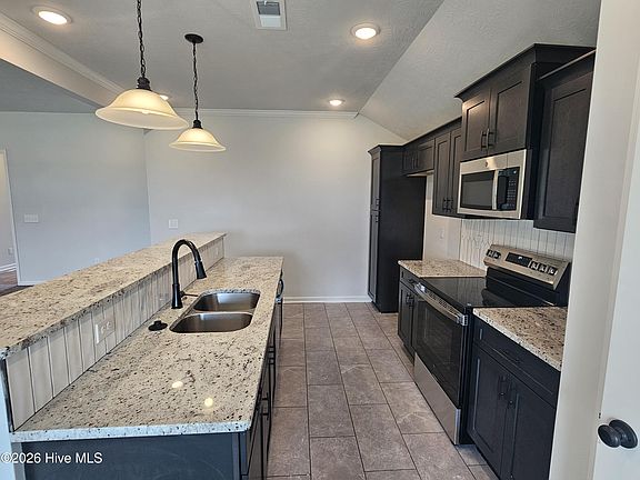 5th image of 2332 Bellingham Drive