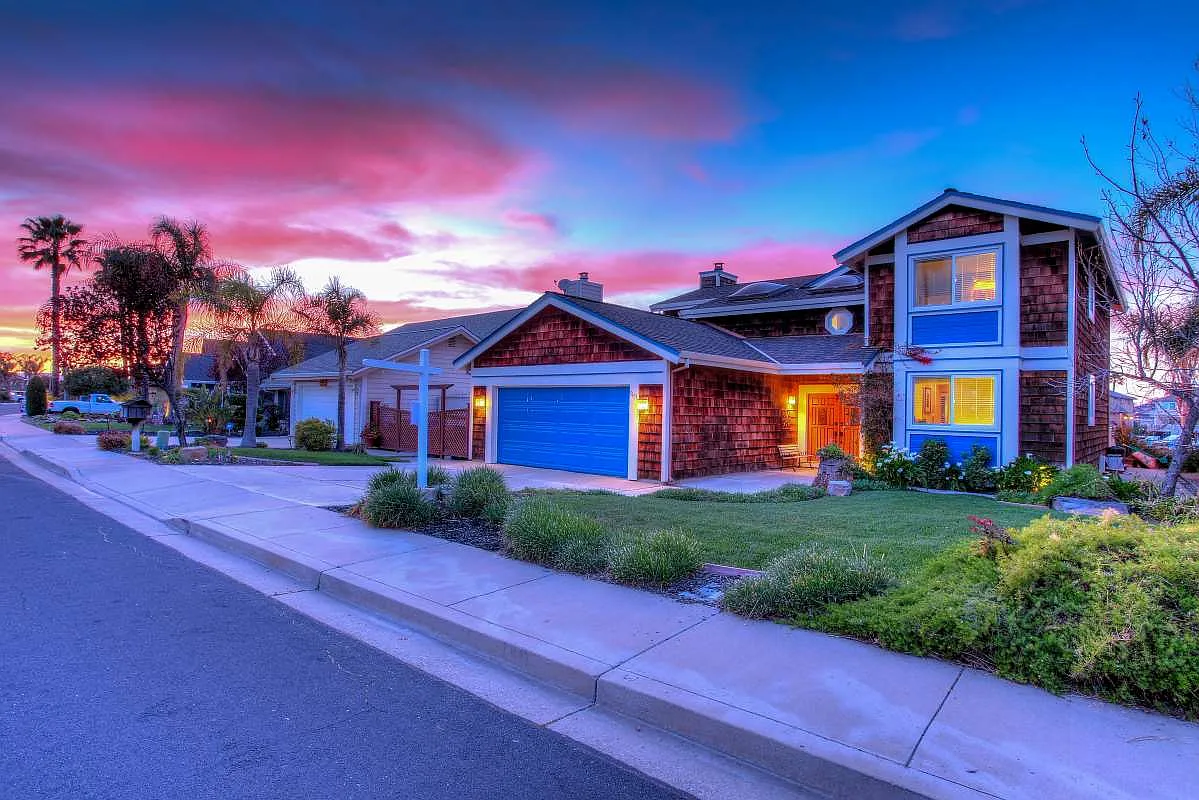 5651 Starboard Dr photo 1