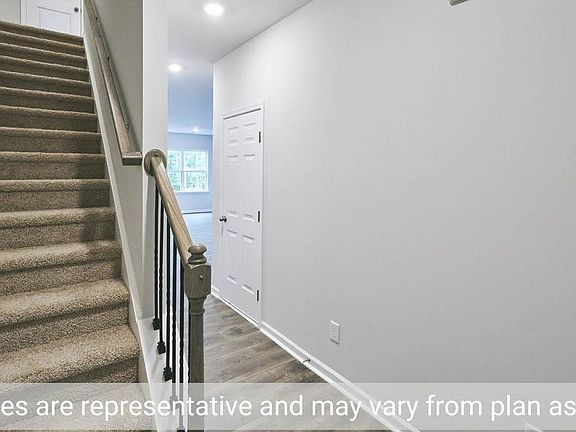 3rd image of 2348 Lily Dr