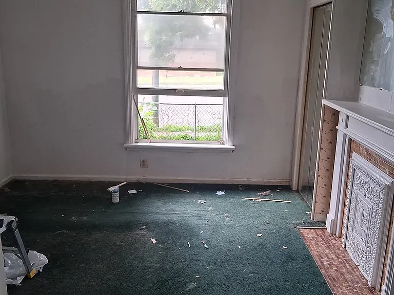 826 Huffman Ave — Photo 3