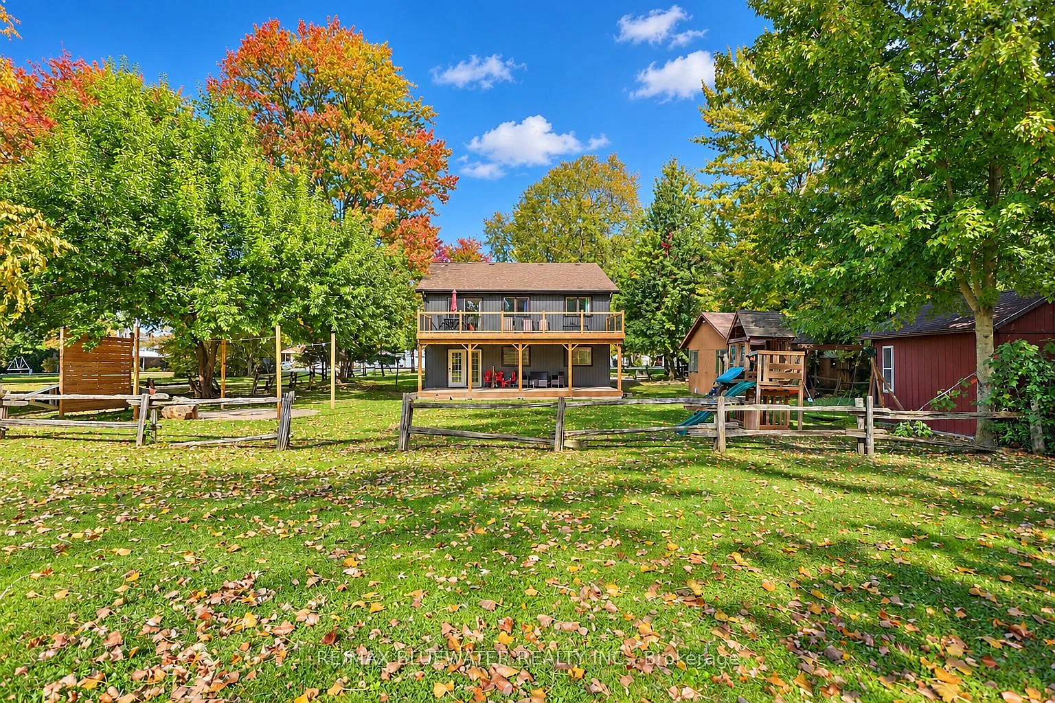 4 bed, $2,500 — Photo 2