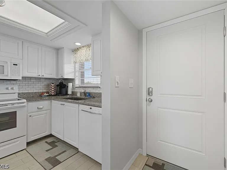 16881 Davis Rd #126 — Photo 3