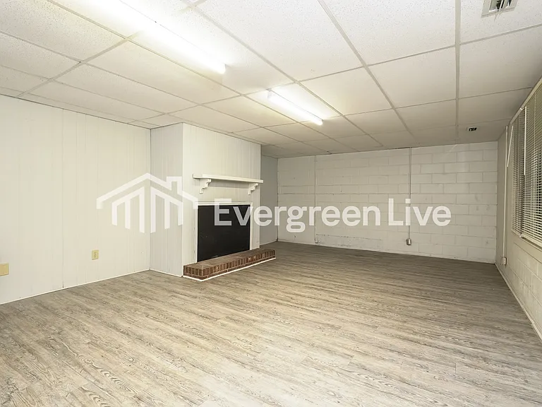 4857 Stonewall St — Photo 5