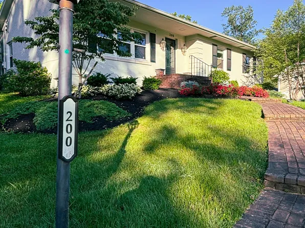 200 Moundale Ave, Winchester, KY 40391