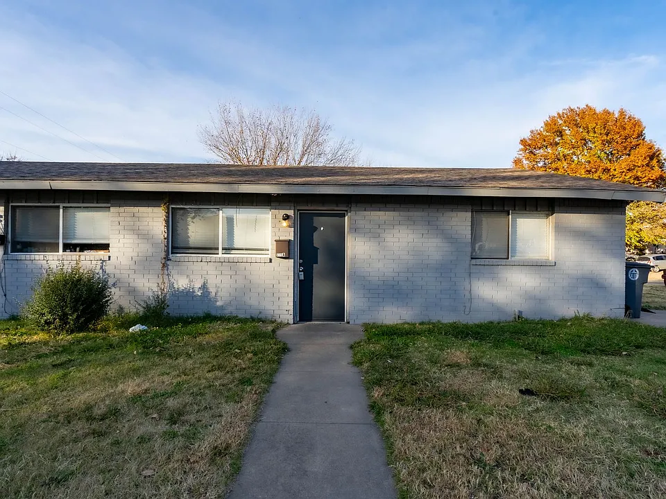 1072A N Irvington Ave