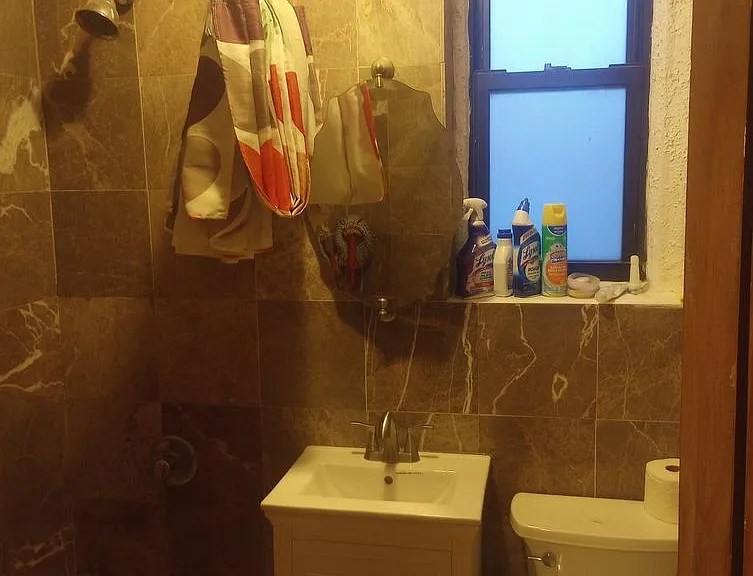 692 New York Ave #2 — Photo 9