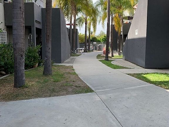 2nd image of 3850 47th St #203
