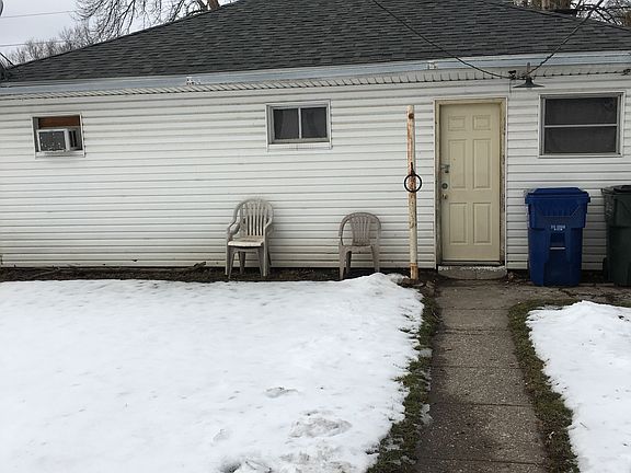 3 car garage...