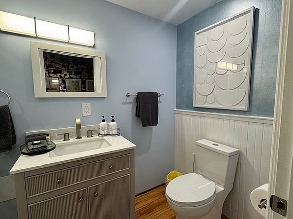 3rd image of 311 Montgomery St Ste 4