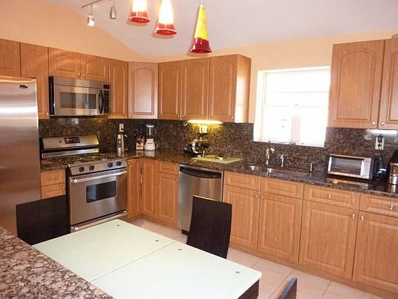 Stainless steel appliance