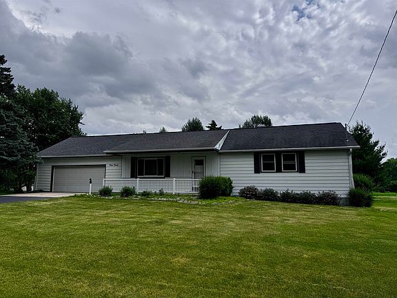3rd image of 320 3rd St