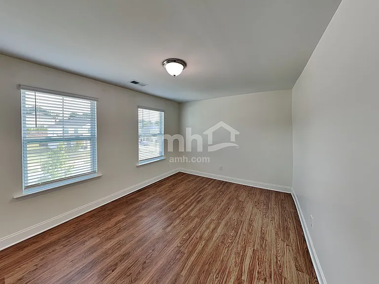 164 Twin River Dr — Photo 16