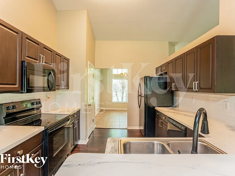 3102 Lucaya Ave — Photo 8