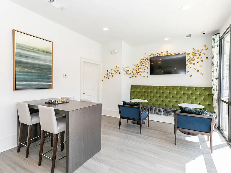 1401 West Paces — Photo 16