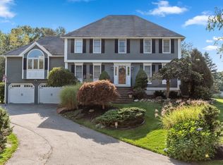 7 Noel Rd, Andover, MA 01810