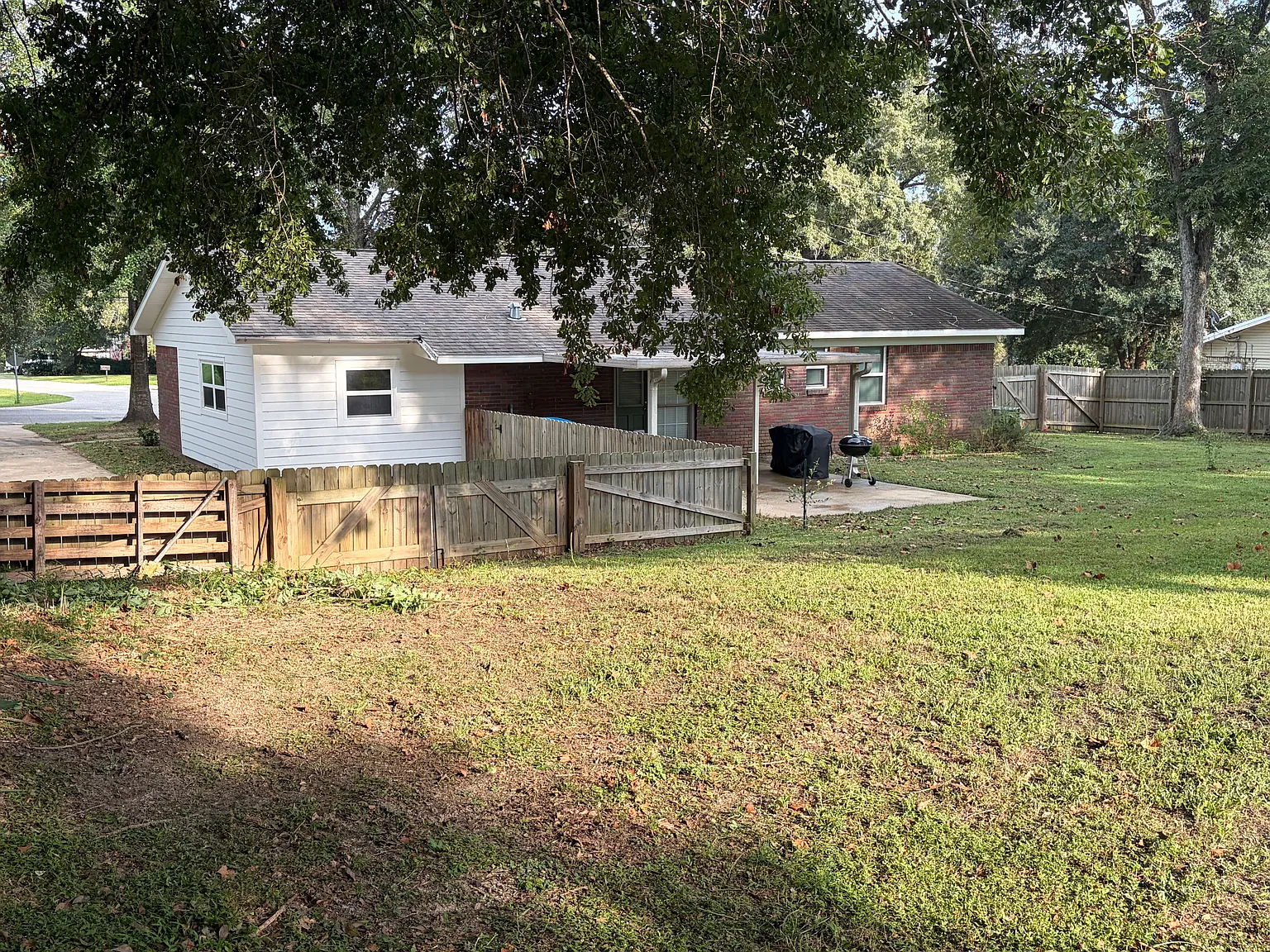 4 bed, 1.5 bath, 1404 sqft, $1,800 — Photo 3