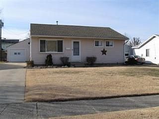 2nd image of 2482 Danz Ave