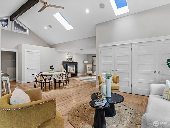 3rd image of 23619 5th Avenue W