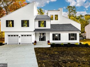 15 Bronwood Dr, Voorhees, NJ 08043