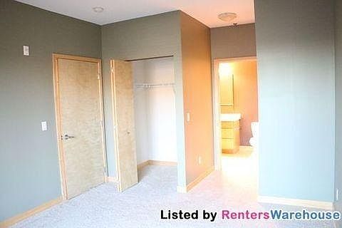 5th image of 2900 University Ave SE APT 210