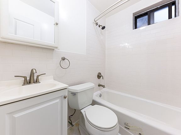 5th image of 262 Saint James Pl APT 2C