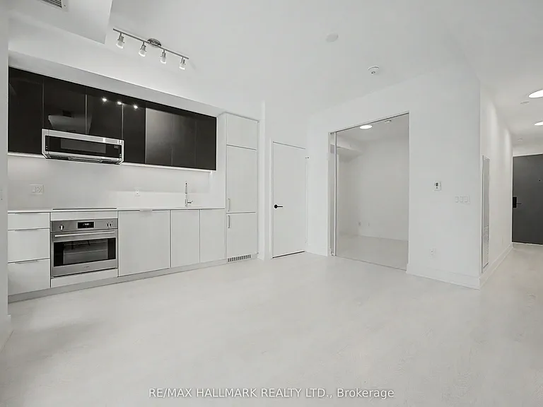 308 Jarvis St #203 — Photo 7