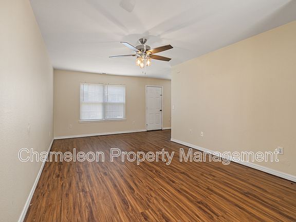 5th image of 2910 Dawn Ct #C