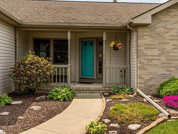 3rd image of 1529 Jamestown Ct