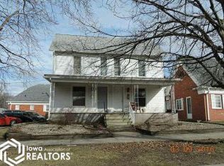 3 N 4th St, Marshalltown, IA 50158