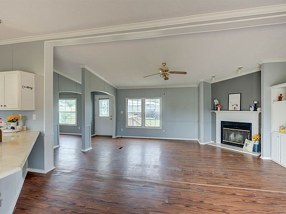 5th image of 6935 Rosewood Oak Rd