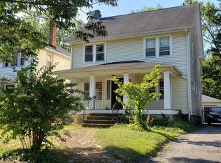 2984 Kensington Rd, Cleveland Heights, OH 44118
