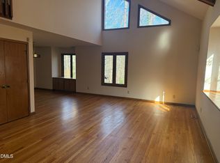 6709 W Lake Anne Dr, Raleigh, NC 27612