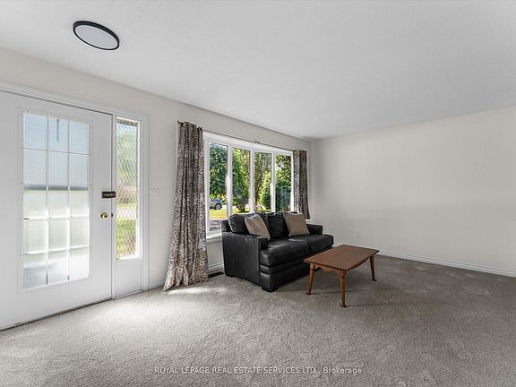 5th image of 272 Taylor Rd