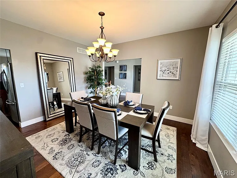 501 Lake Vista Way — Photo 2