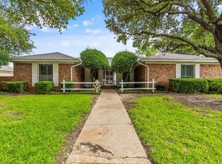 2873 Hurstview Dr, Hurst, TX 76054