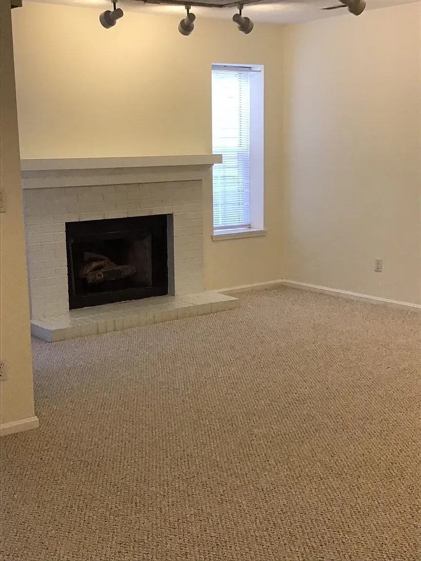 1304 Cedarwood Dr APT C1 photo 1