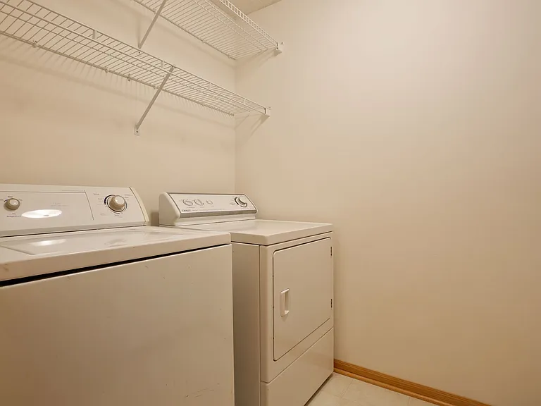 16487 Jarreau Ct — Photo 29