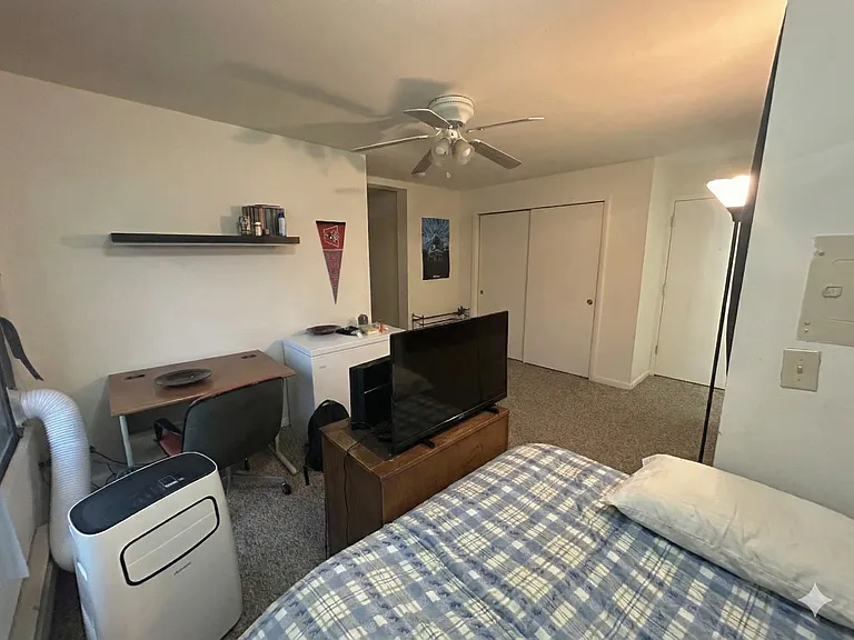 134 E Johnson St #305 — Photo 7
