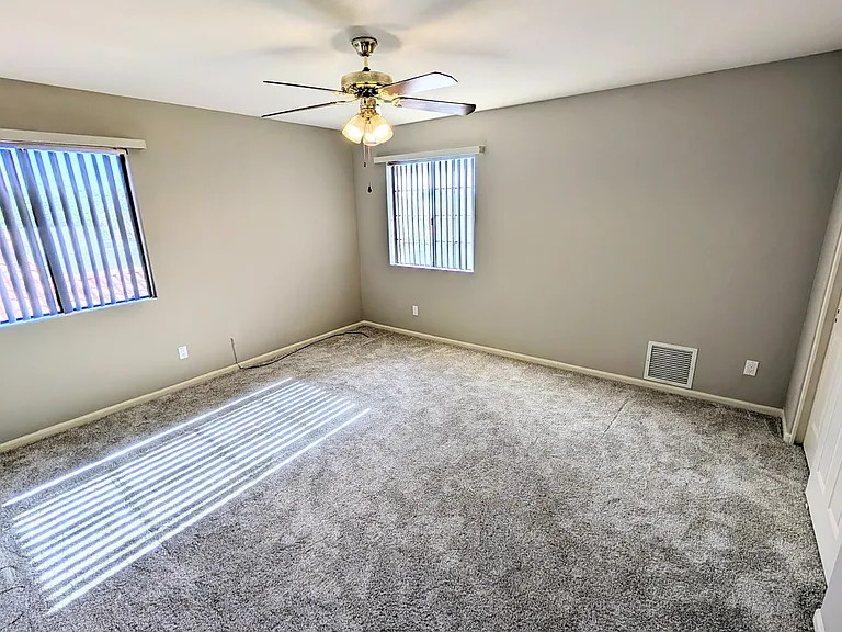 37985 S Eagle Dr — Photo 30