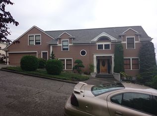 4000 SW Holgate St, Seattle, WA 98116