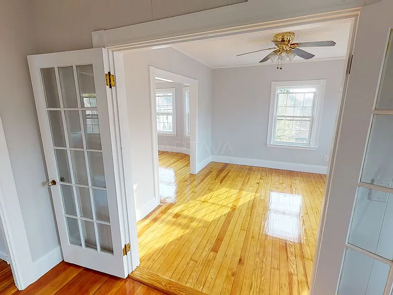 253 Arlington St #2-DUPE2 — Photo 12