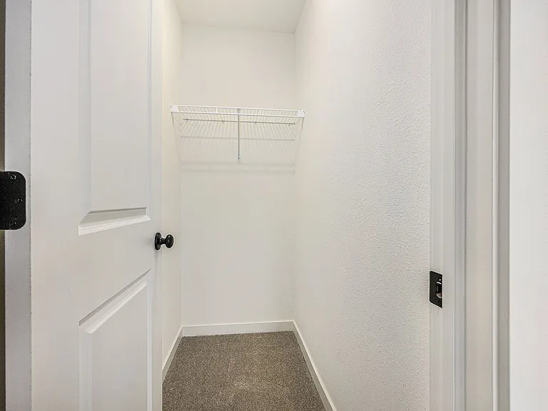 1835 Kingfisher Cir — Photo 15