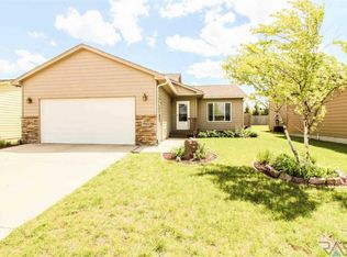 3925 W 92nd St, Sioux Falls, SD 57108