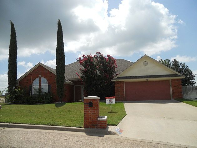 1st image of 1904 McGinnis Ct