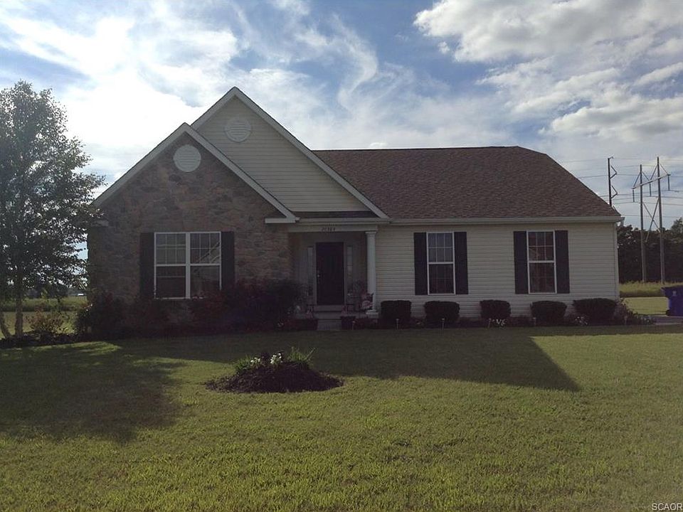 1st image of 20384 Blueberry Dr