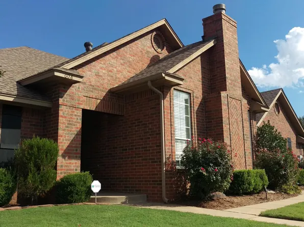 608 Copperfield Dr, Edmond, OK 73003