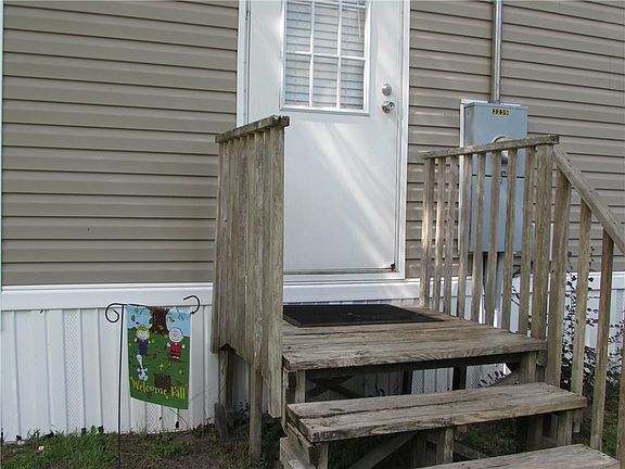 4th image of 3239 Bob Bowen Rd