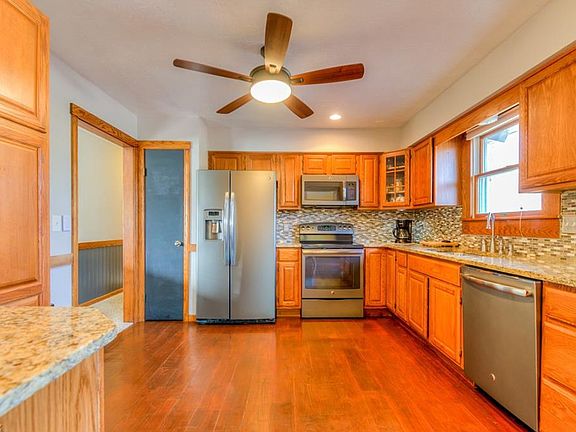 3rd image of 3279 Fillmore Dr