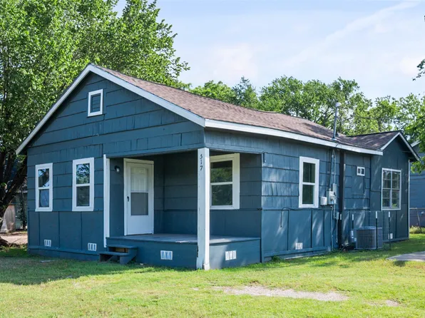 517 S 3rd St, Corsicana, TX 75110