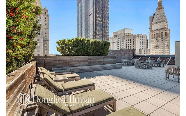 Sold by Douglas Elliman | media 26